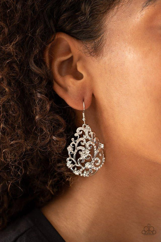 Winter Garden - White Rhinestone Paparazzi